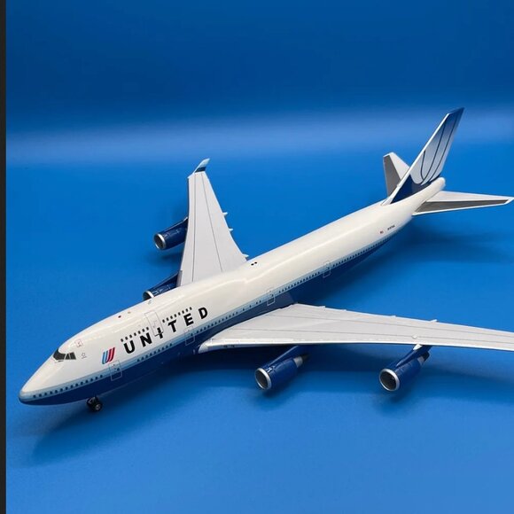 Gemini Jets Diecast 1:400 United Airlines Boeing 747-400 N196UA GJUAL566 - Picture 1 of 7